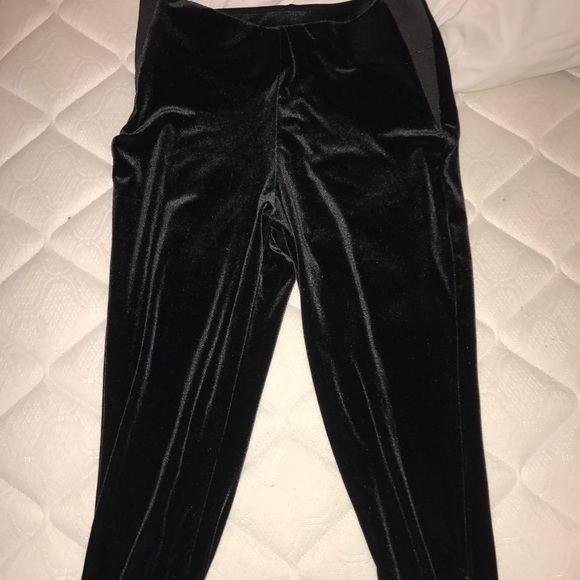 Jones Ny Black Velvet Legging 